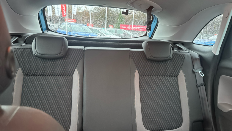 Vauxhall Crossland X 1.2T [110] Tech Line Nav 5dr [Start Stop] Auto Petrol Hatchback